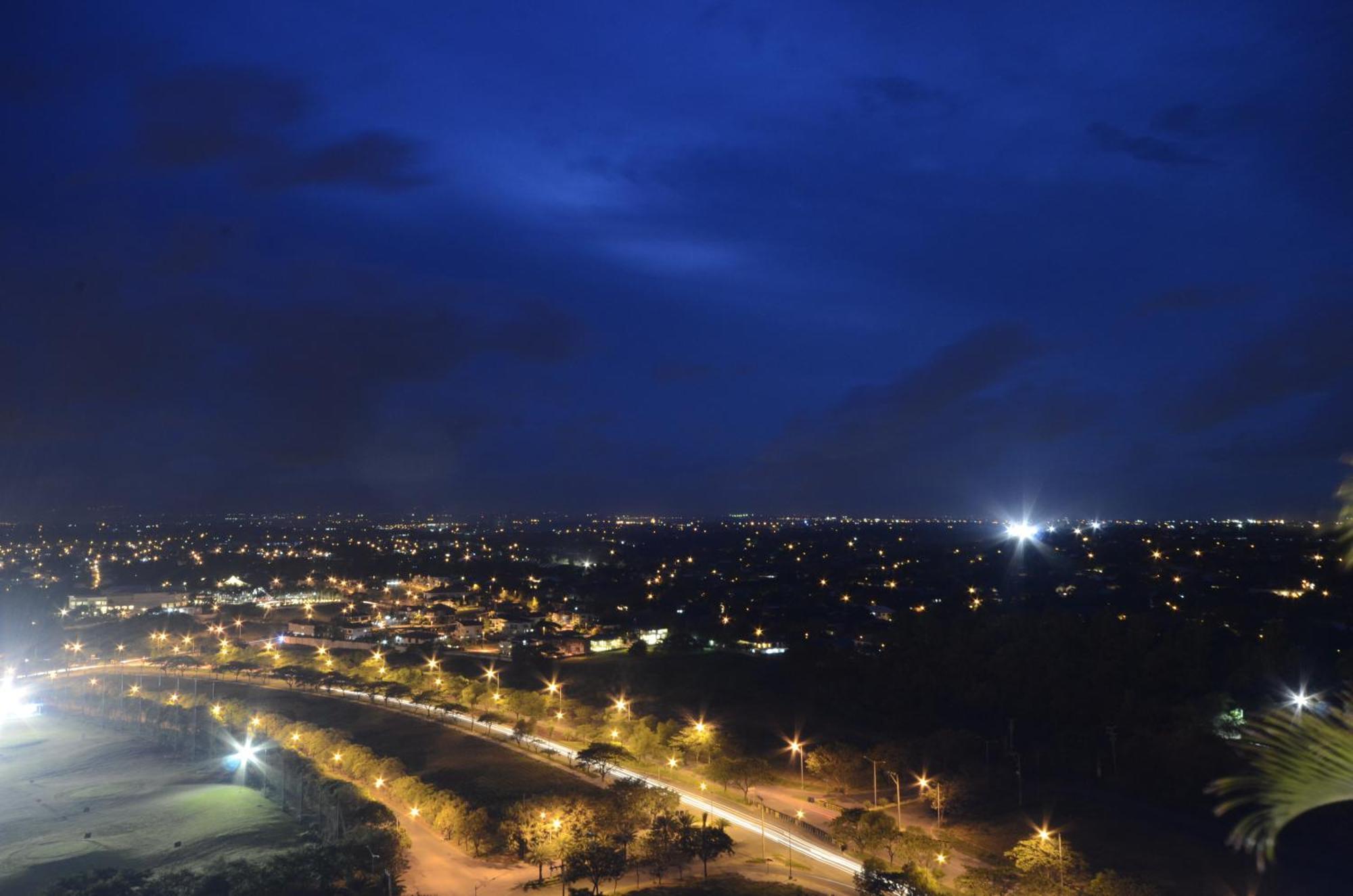 Parque Espana Residence Hotel Muntinlupa City Exteriör bild